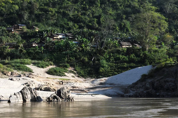 La riva del fiume Mekong sul Laos — Foto Stock