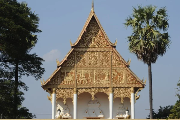 O templo de Pha That Luang em Vientiane no Laos — Fotografia de Stock