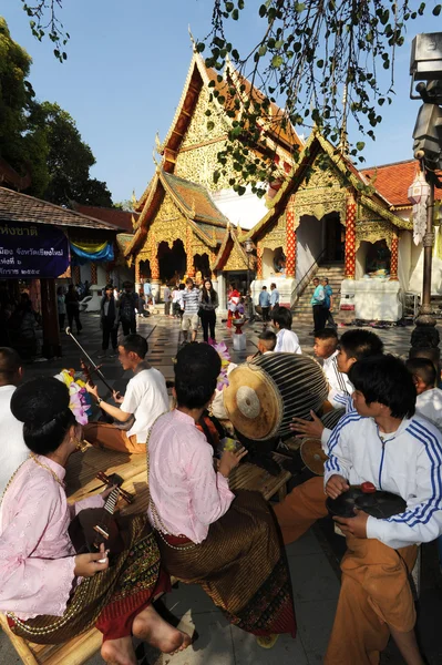 El templo de Wat Phra That Doi Suthep en Chiang Mai en Tailandia — Foto de Stock