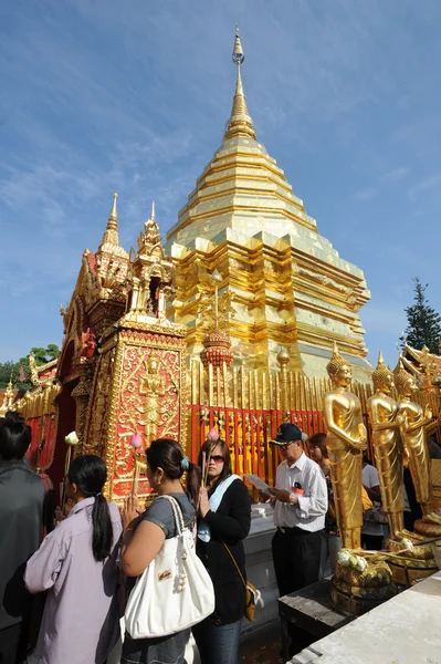 Il tempio di Wat Phra che Doi Suthep a Chiang Mai in Thailandia — Foto Stock