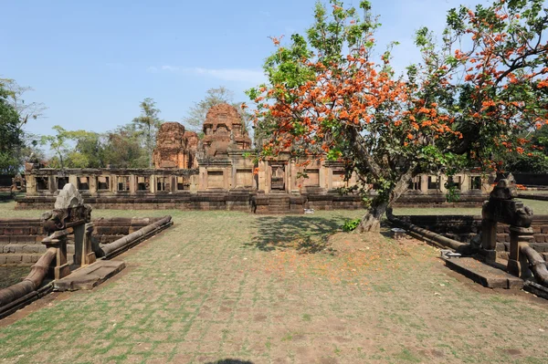 Wykopaliska archeologiczne Khmer prasat muang tam w Tajlandii — Zdjęcie stockowe