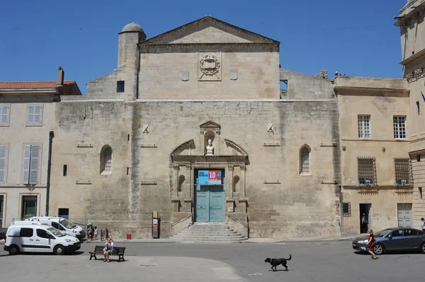 Náměstí republiky arles ve Francii — Stock fotografie