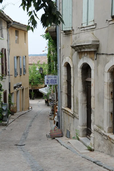 Улица в старом городе Вероны Италия — стоковое фото
