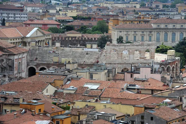 L'arena romana di Verona sull'Italia — Foto Stock