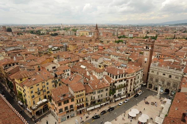Overview at the market square of Erbe at Verona on Italy — Stock Photo, Image