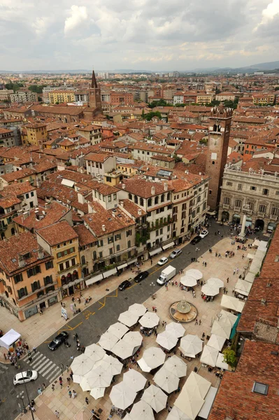 Overview at the market square of Erbe at Verona on Italy — Stock Photo, Image