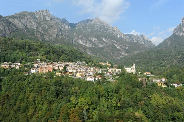 Byarna puria och dasio på valsolda på Italien — Stockfoto