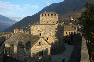 Bellinzona, İsviçre 'de antik tahkimatlar