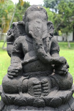 Endonezya 'daki Java adasında Yogyakarta yakınlarındaki Prambanan tapınağı