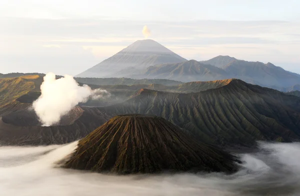 Bromo Mountain in Tengger Semeru National Park, East Java, Indonesia — Stock Photo, Image