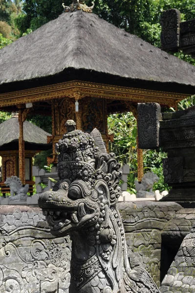 Kompleks świątynia gunung kawi w mieście tampaksiring na wyspie bali, w Indonezji — Zdjęcie stockowe