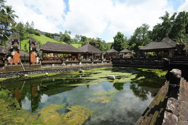 Il complesso del tempio di Gunung Kawi a Tampaksiring sull'isola di Bali, Indonesia — Foto Stock