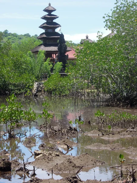 Temple in Nusa Lembongan, a small island near Bali (Indonesia) — Stock Photo, Image