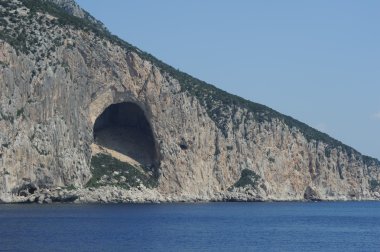 cala gonone İtalya Sardinya Adası sahilde
