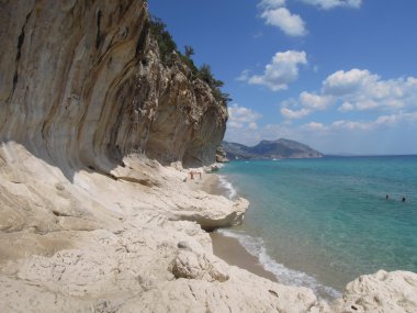 Sahilde, cala luna İtalya Sardinya Adası