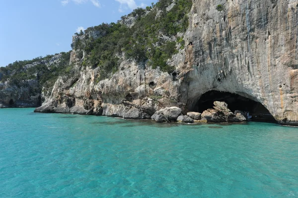 Jaskinia bue marino w cala gonone, na wyspie Sardynia, Włochy — Zdjęcie stockowe