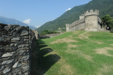 montebello Ortaçağ Kalesi
