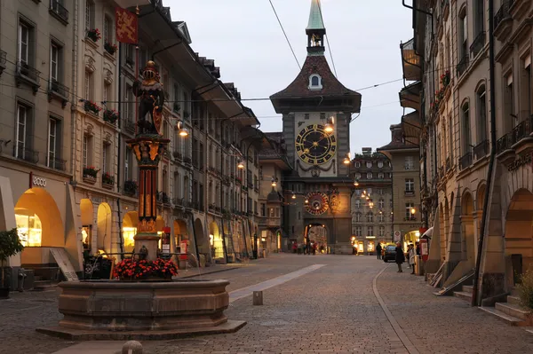 Alley to clock tower at Bern on Switzerland — Stock Photo, Image