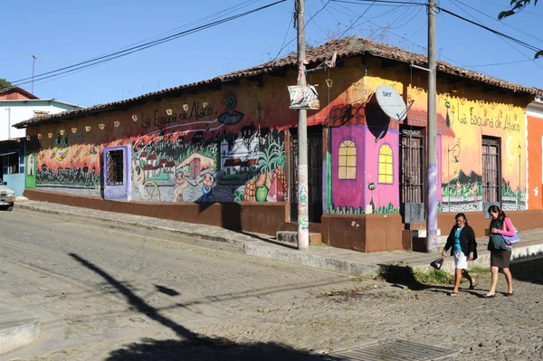 Freskó egy házat, el salvador ataco — Stock Fotó