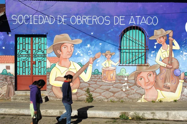 Mural sobre una casa en Ataco en El Salvador — Foto de Stock