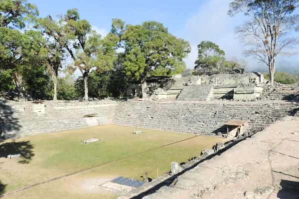 Praça nas ruínas maias — Fotografia de Stock