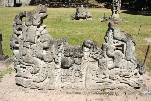 Beelden in de Maya-ruïnes — Stockfoto