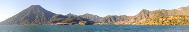 Lake atitlan ile volkan san pedro