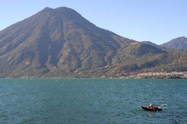 Kano lake atitlan üzerinde kişi