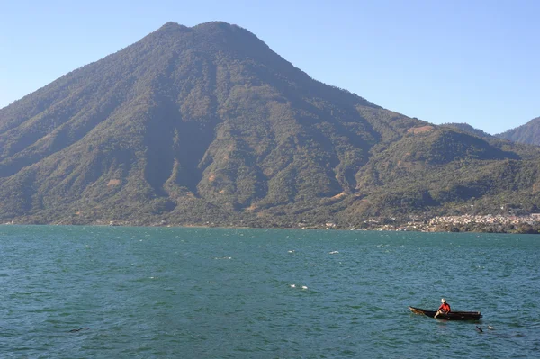 Person im Kanu auf dem See — Stockfoto
