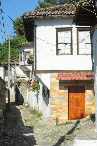 Rumah-rumah tua Berat di Albania — Stok Foto