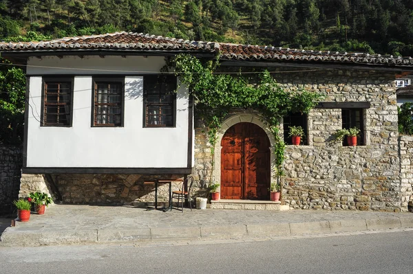 Stare domy berat w Albanii — Zdjęcie stockowe
