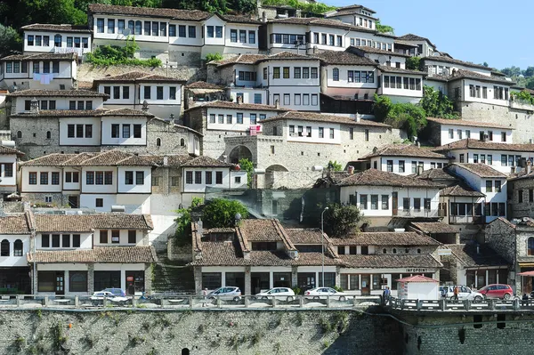 De gamla husen i berat om Albanien — Stockfoto