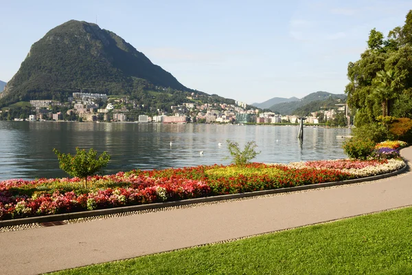 La bahía del lago Lugano — Foto de Stock
