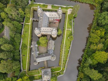 Almanya 'daki Crottorf Watercastle' da insansız hava aracı görüntüsü