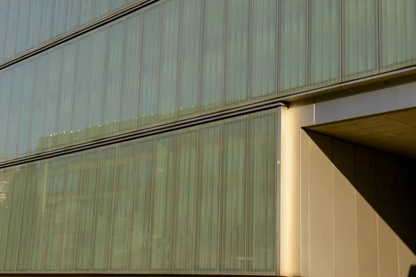 Sonnenkollektoren Eines Modernen Gebäudes Für Erneuerbare Energien Basel Der Schweiz — Stockfoto
