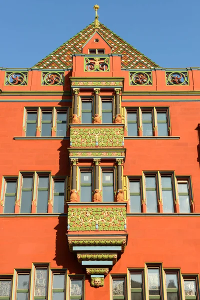 スイスのバーゼル市庁舎の建築の詳細 — ストック写真