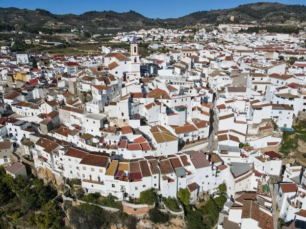 西班牙安达卢西亚的El Burgo镇的Drone视图 — 图库照片