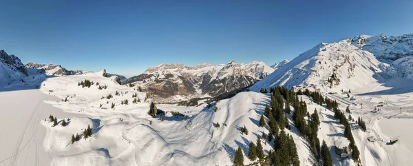 Drone Pohled Truebsee Stanice Nad Engelbergem Švýcarských Alpách — Stock fotografie