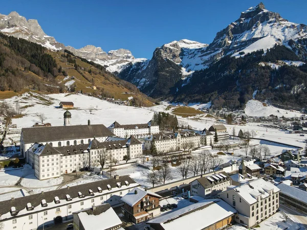 Pohled Benediktinský Klášter Engelberg Švýcarských Alpách — Stock fotografie