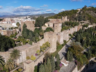 İspanya 'daki Malaga Alcazaba kalesinde insansız hava aracı görüntüsü