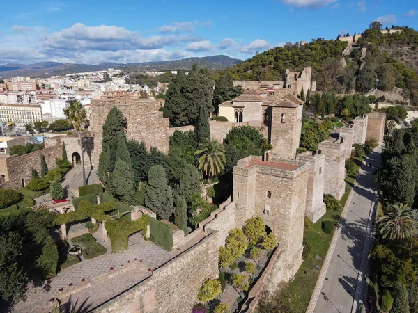 İspanya 'daki Malaga Alcazaba kalesinde insansız hava aracı görüntüsü