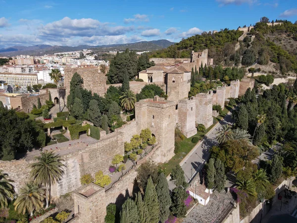 İspanya 'daki Malaga Alcazaba kalesinde insansız hava aracı görüntüsü