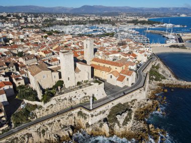 Fransa 'daki Antibes kasabasında insansız hava aracı görüntüsü