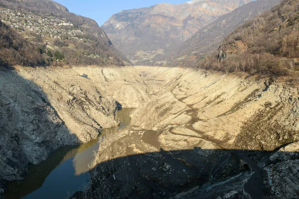 Sviçre Nin Talyan Bölgesindeki Verzasca Barajının Boş Havzası — Stok fotoğraf