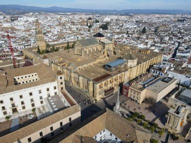 İspanya 'da Endülüs' teki Cordova 'da insansız hava aracı görüntüsü