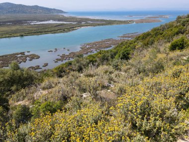 Arnavutluk 'un Butrinto kentindeki Vivari kanalında insansız hava aracı görüntüsü