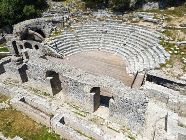 Romen arkeoloji sahası Butrinto 'nun Arnavutluk' taki insansız hava aracı görüntüsü