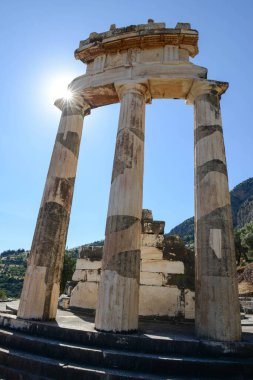 Yunanistan 'daki Delfi arkeoloji sahasına bak