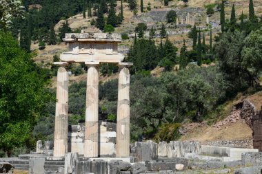 Yunanistan 'daki Delfi arkeoloji sahasına bak
