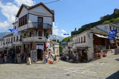 Cirokastra, Arnavutluk - 13 Mayıs 2022: Arnavutluk 'un Cirokastra kentine bakın